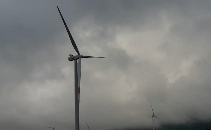 Hai nhà máy điện gió Hướng Linh 1, Hướng Linh 2 được xác định trồng 21 trụ điện gió ngoài đất được cấp - Ảnh: QUỐC NAM