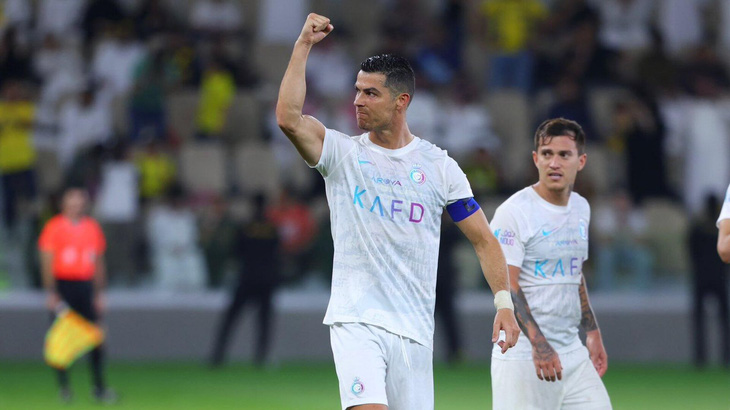Ronaldo ăn mừng sau khi ghi bàn - Ảnh: NEWS UNROLLED