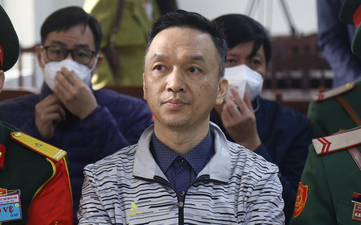 Xét xử vụ Việt Á: Cựu thượng tá Hồ Anh Sơn bào chữa bằng một câu hỏi