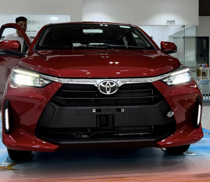 Toyota Wigo 2023 dùng động cơ 1.2L kết hợp hộp số D-CVT. Công nghệ an toàn nay có cân bằng điện tử, hỗ trợ khởi hành ngang dốc và cảnh báo điểm mù - Ảnh: Đại lý Toyota/Facebook