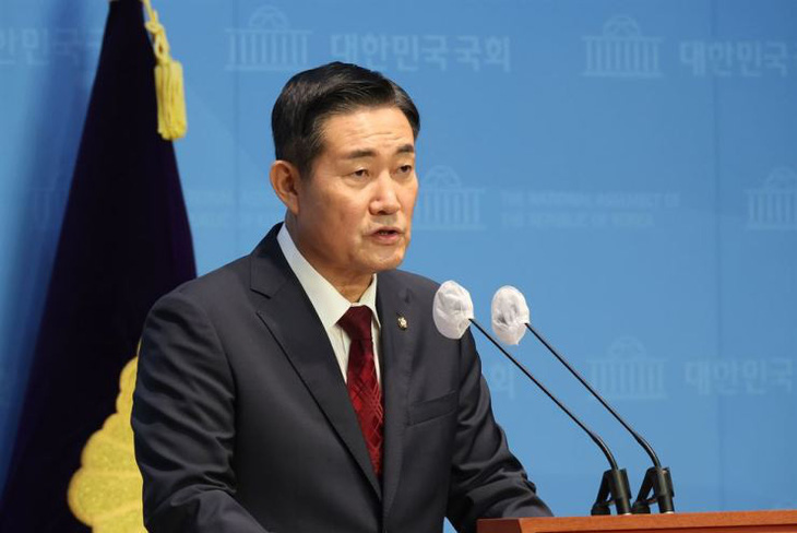 Bộ trưởng Quốc phòng Hàn Quốc Shin Won Shik - Ảnh: KOREA TIMES