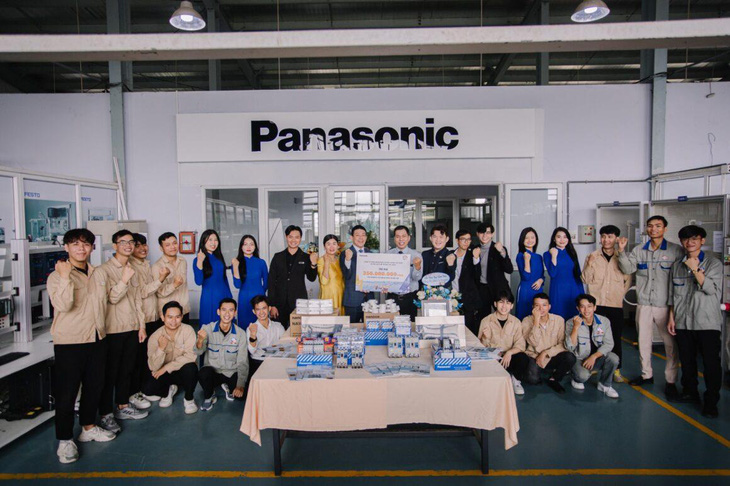 Một năm đóng góp phát triển giáo dục của Panasonic Electric Works- Ảnh 3.
