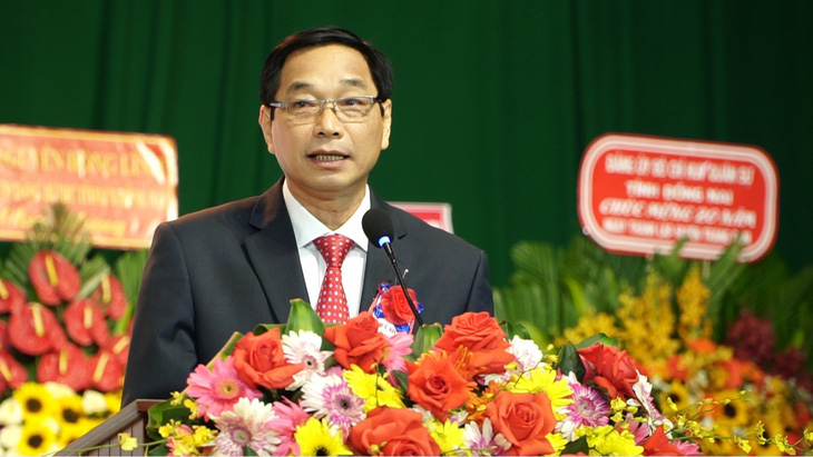 Ông Đỗ Văn Phi – Phó Chủ tịch UBND tỉnh Đồng Nai biểu dương những kết quả huyện Trảng Bom đạt được - Ảnh: CHÍ KIÊN