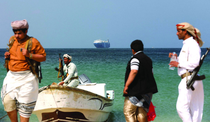 Lực lượng Houthi đang gây nhiều xáo trộn với đường hàng hải trên Biển Đỏ. Ảnh: CNN