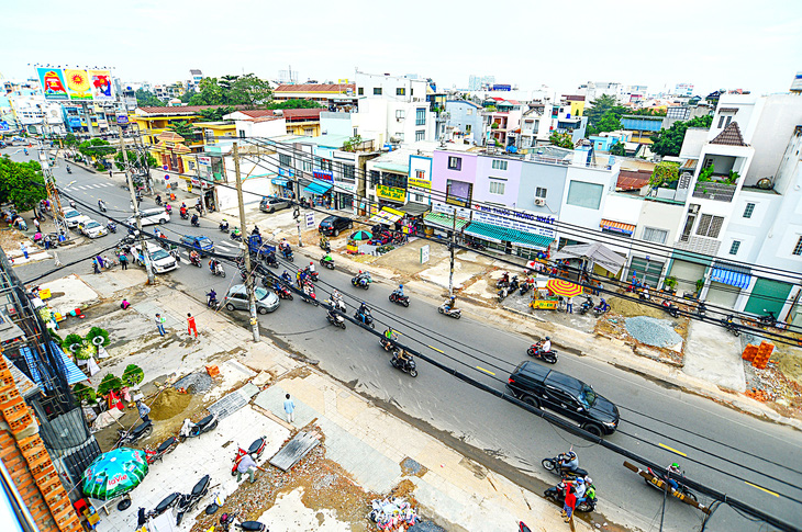 TP.HCM đẩy mạnh giải tỏa đền bù nhằm xây dựng tuyến metro số 2 Bến Thành - Tham Lương - Ảnh: QUANG ĐỊNH