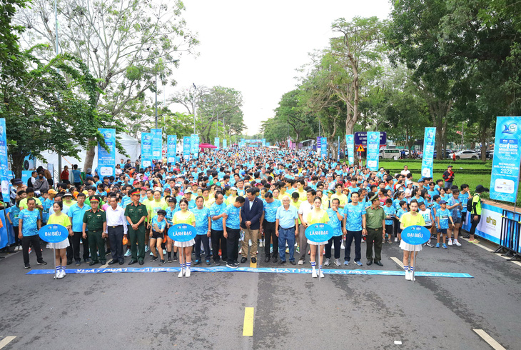 Giải Marathon quốc tế di sản Cần Thơ 2023 với sự tham gia của 9.000 người - Ảnh: TRUNG PHẠM
