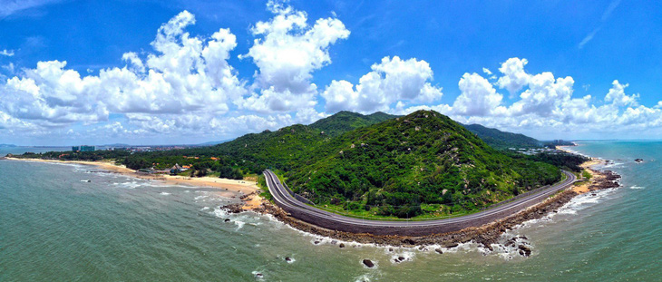 Long Điền vừa có biển vừa có núi thuận lợi để phát triển kinh tế biển - Ảnh: Huyện Long Điền cung cấp