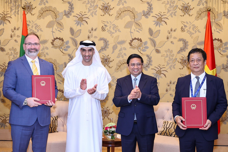 Thủ tướng Phạm Minh Chính tiếp Bộ trưởng Ngoại thương UAE và chứng kiến các biên bản ghi nhớ hợp tác giữa hai bên - Ảnh TTXVN