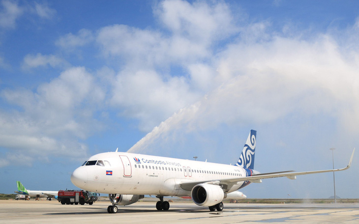 Khánh Hòa đón 312 chuyến bay quốc tế dịp năm mới, vắng khách nội địa phía Bắc vì giá vé bay cao