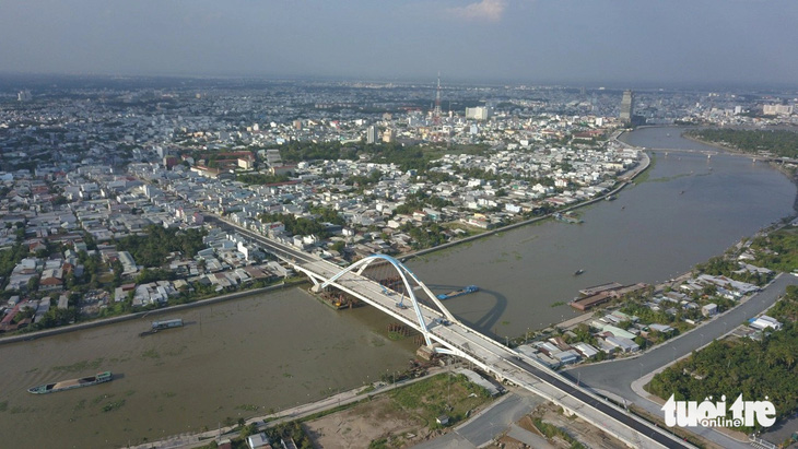 Cầu Trần Hoàng Na nối quận Ninh Kiều và quận Cái Răng - Ảnh: CHÍ QUỐC