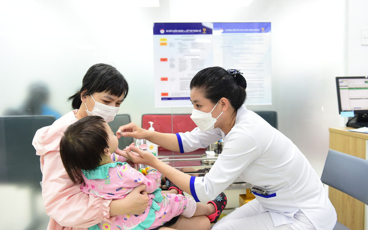 Mua vắc xin tiêm chủng mở rộng 2023: Chậm trễ trách nhiệm với trẻ em