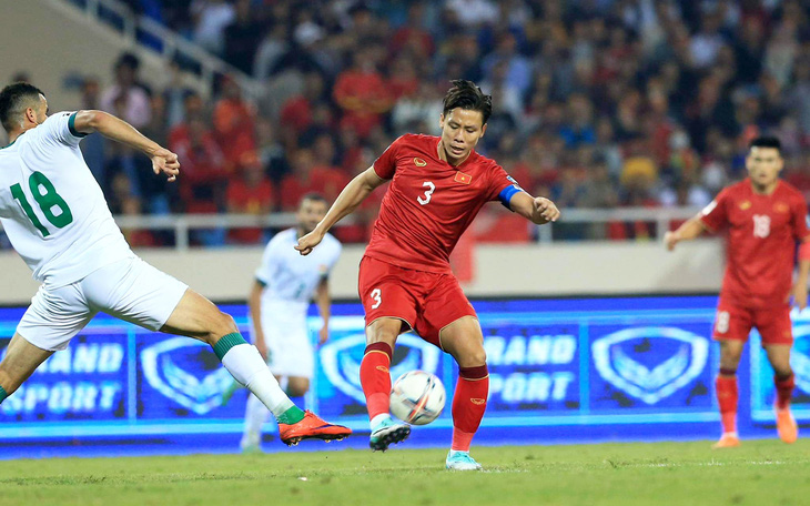 Asian Cup 2023: HLV Troussier đau đầu vì hàng thủ