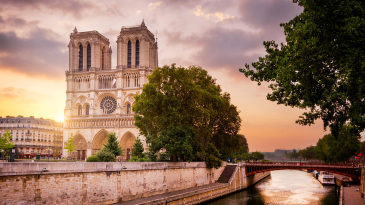 Nhà thờ Đức Bà Paris trước khi bị hỏa hoạn năm 2019 - Ảnh: GETTY IMAGES