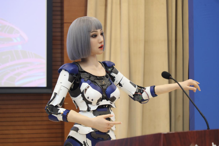 Một robot hình người khác tại Hội nghị robot thế giới năm 2023 - Ảnh: CHINA DAILY 