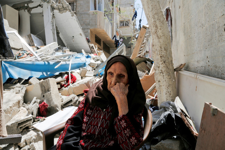 Chiến sự tại Dải Gaza mang lại nhiều đau thương cho dân thường - Ảnh: REUTERS