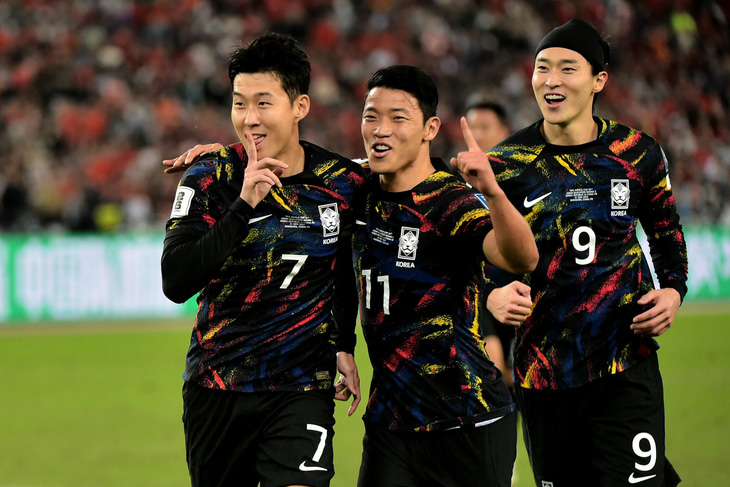 Son Heung Min (bìa trái) cùng tuyển Hàn Quốc là ứng cử viên vô địch của AFC Asian Cup - Ảnh: VCG