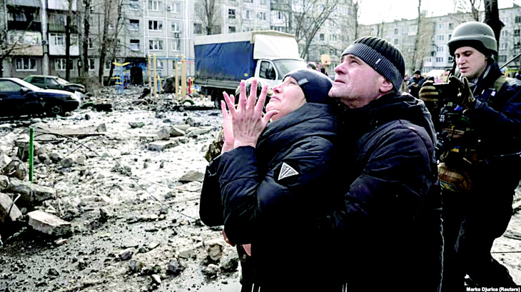 Chiến sự ở Ukraine  mang lại nhiều đau thương cho dân thường - Ảnh: REUTERS