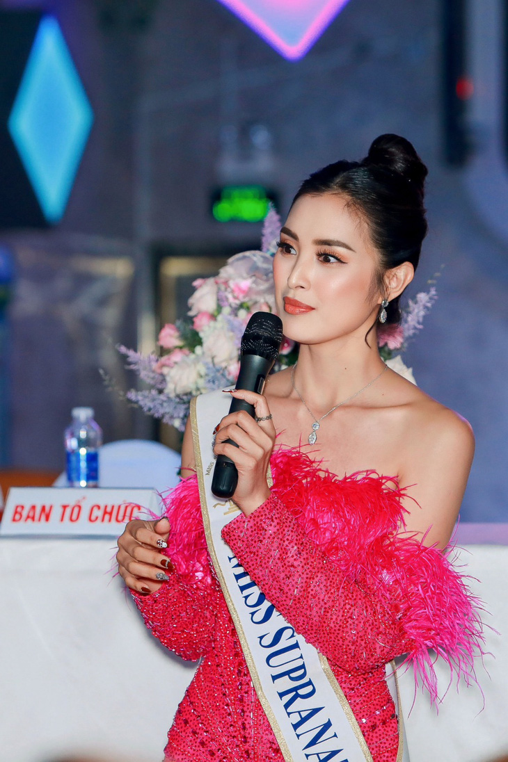 Mutya Datul chào khán giả bằng tiếng Việt và chia sẻ về tiêu chí chọn hoa hậu