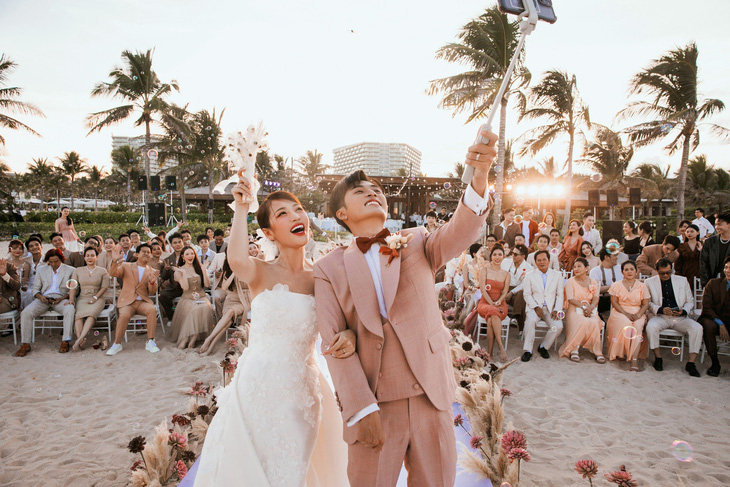 Lễ cưới của Puka - Gin Tuấn Kiệt tại một resort cạnh bờ biển Cam Ranh hồi tháng 11-2023 - Ảnh: Alma Resort