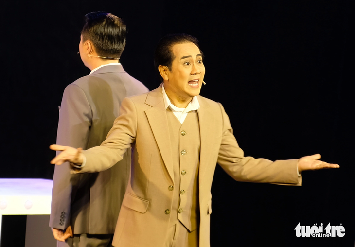 Nghệ sĩ Thành Lộc vừa là đạo diễn, vừa vào vai chính Lĩnh Nam trong vở Giáng Hương - Ảnh: LINH ĐOAN