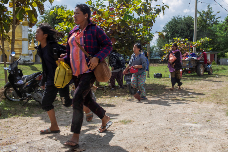Hơn 500.000 người Myanmar đã phải rời bỏ nhà cửa do giao tranh giữa quân đội và phe nổi dậy - Ảnh: REUTERS