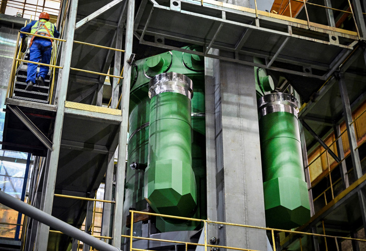 Bức ảnh ngày 5-12 cho thấy hình ảnh lò phản ứng hạt nhân RITM-200 thứ 10 cho tàu phá băng Chukotka được hoàn thành tại nhà máy của Tập đoàn Rosatom, ở thị trấn Podolsk, Matxcơva - Ảnh: AFP