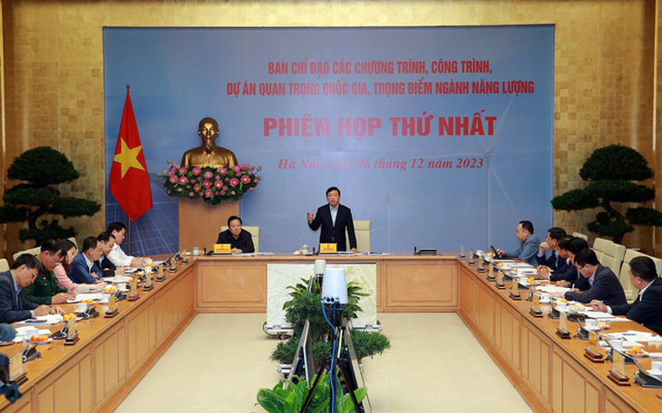 Phó thủ tướng Trần Hồng Hà chủ trì phiên họp - Ảnh: VGP