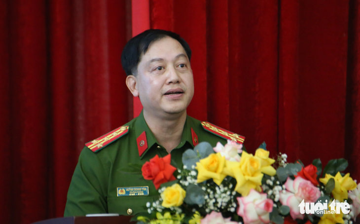 Đại tá Huỳnh Quang Tâm, trưởng Phòng PC07, phát biểu tại hội nghị - Ảnh: MINH HÒA