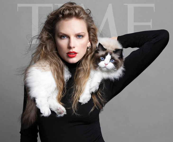 Taylor Swift và chú mèo Benjamin Button trên bìa tạp chí &quot;Time&quot; số đặc biệt - Ảnh: Time