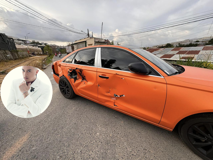 Chiếc ô tô của ca sĩ Cao Thái Sơn bị tàu hỏa tông - Ảnh: Facebook nhân vật
