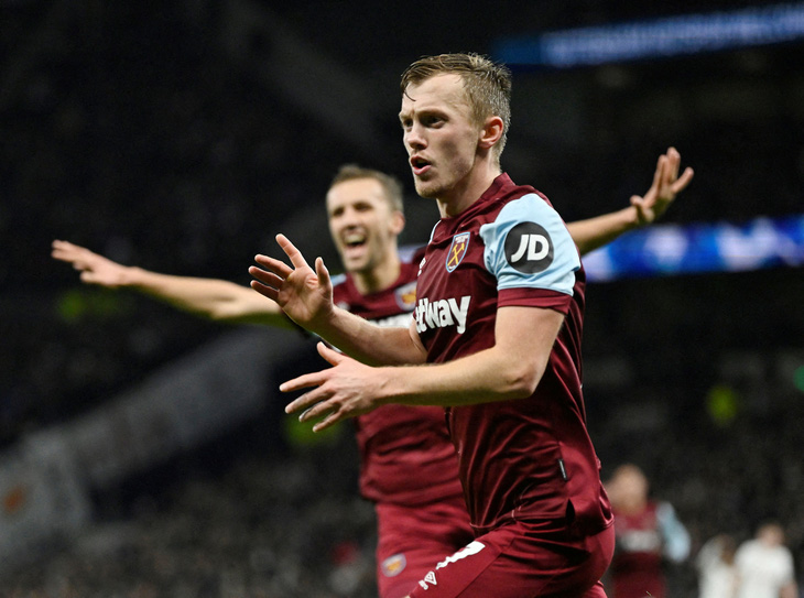 Cầu thủ West Ham tận dụng tốt thời cơ để mang về 3 điểm - Ảnh: REUTERS