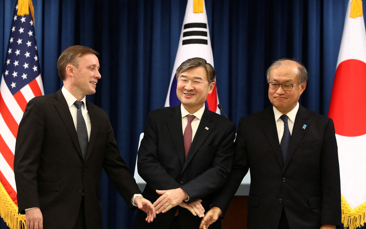 Mỹ, Nhật, Hàn muốn mạnh tay với Triều Tiên