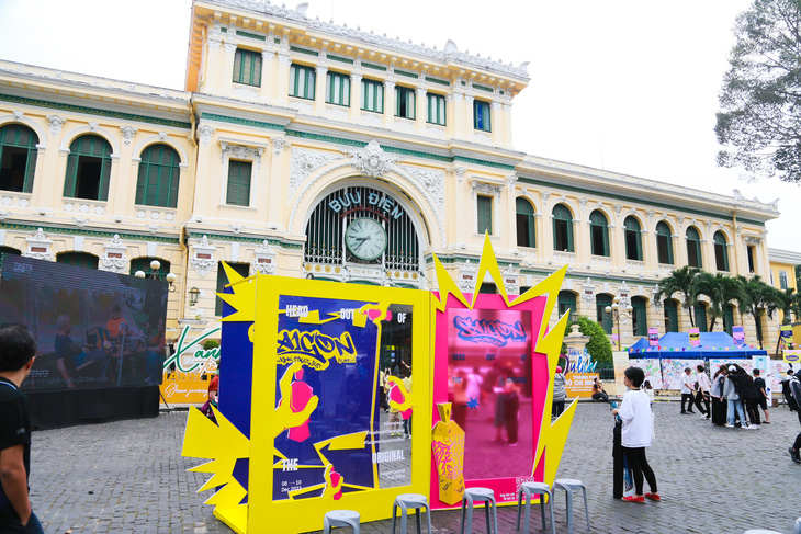 Sân chơi Saigon Urban Street Fest với chủ đề 'Head Out Of The Original'   tại Bưu điện Trung tâm TP.HCM.