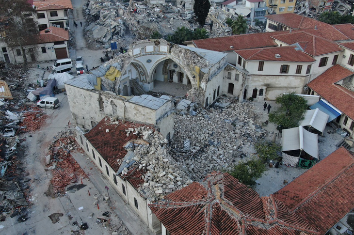 Động đất gây lũ cuốn trôi một ngôi làng ở Syria, nhiều di tích lịch sử hư hại - Ảnh 2.