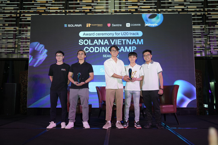 Việt Nam được chọn tham dự cuộc thi lập trình toàn cầu Solana Grizzlython - Ảnh 1.