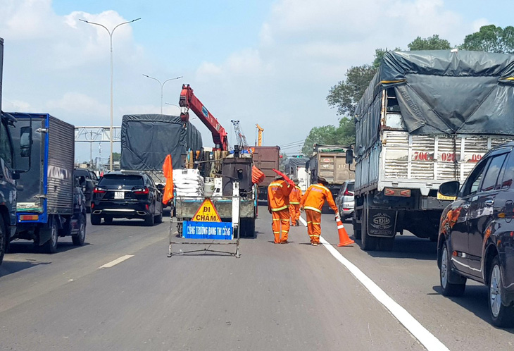 Nhà đầu tư BOT nói Cục Đường bộ ‘vi phạm nghiêm trọng hợp đồng’ nên dừng bảo dưỡng quốc lộ 51 - Ảnh 2.