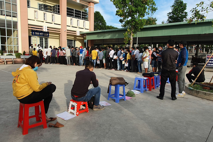 Các văn phòng đăng ký đất đai ở Bình Phước thu lố của người dân hơn 6,6 tỉ đồng - Ảnh 1.