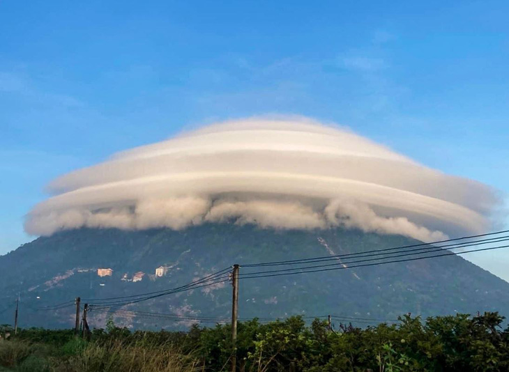 Ngỡ ngàng những đám mây độc lạ Việt Nam nhất từng xuất hiện - Ảnh 5.
