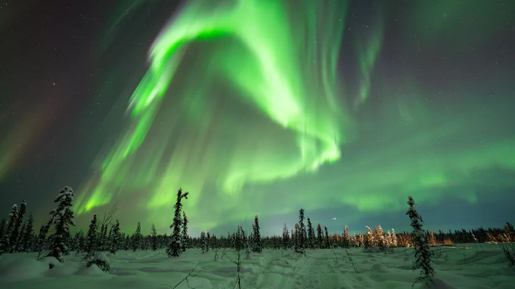 Trước đó vào đêm 14-2-2023, nhiếp ảnh gia chuyên chụp cực quang Vincent Ledvina đã chụp được loạt ảnh cực quang ngoạn mục ở Alaska. &quot;Một trong những đêm cực quang đẹp nhất đời tôi, có lẽ là tuyệt nhất&quot;, ông thốt lên - Ảnh: Vincent Ledvina/Space