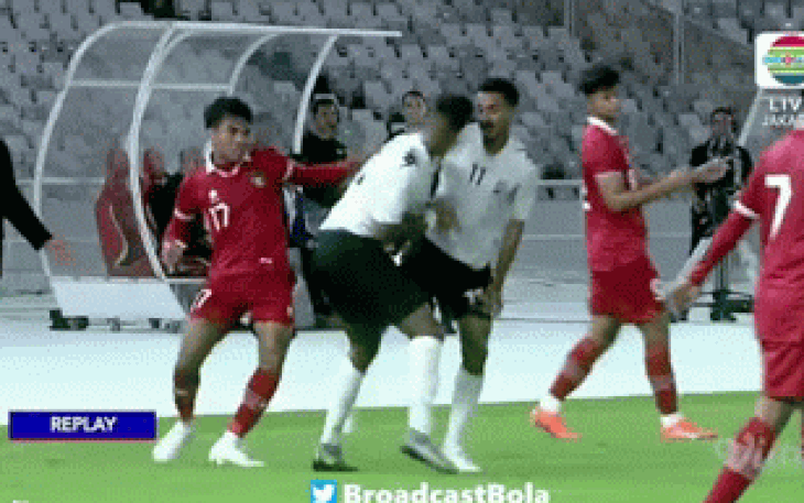 Video: Cầu thủ Indonesia và Fiji choảng nhau như 