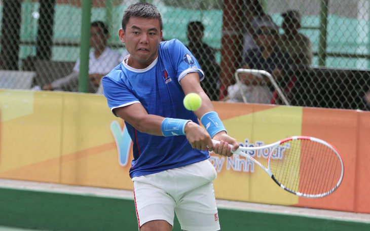 Hoàng Nam đấu tay vợt từng là đồng đội vô địch trẻ Wimbledon 2015