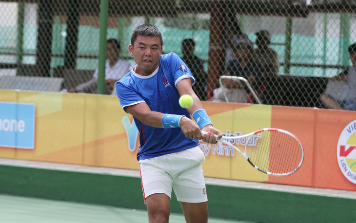 Hoàng Nam đấu tay vợt từng là đồng đội vô địch trẻ Wimbledon 2015 - Ảnh 1.