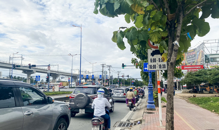 Tin tức sáng 22-2: TP.HCM điều chỉnh biển báo giao thông; Lập tổ thúc đẩy dự án Bạch Mai, Việt Đức 2 - Ảnh 1.