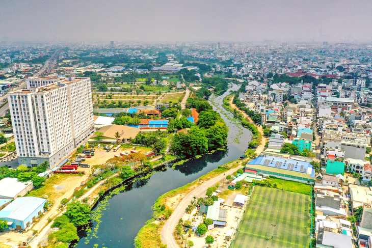 Kênh Tham Lương - Bến Cát - rạch Nước Lên đoạn qua quận Gò Vấp, TP.HCM (ảnh chụp trưa 22-2) - Ảnh: QUANG ĐỊNH