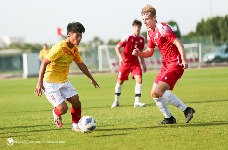 U20 Việt Nam áp đảo nhưng chưa đủ và thua đội hạng 2 UAE - Ảnh 1.