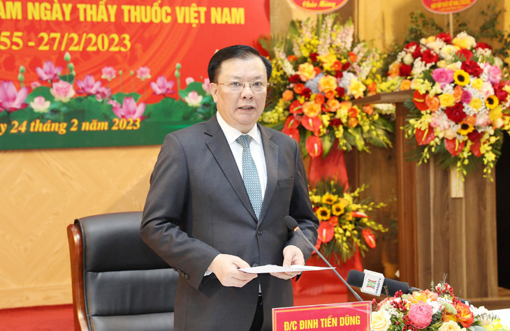 Bí thư Hà Nội: Ngành y tế khó khăn, lãnh đạo thành phố rất trăn trở - Ảnh 2.