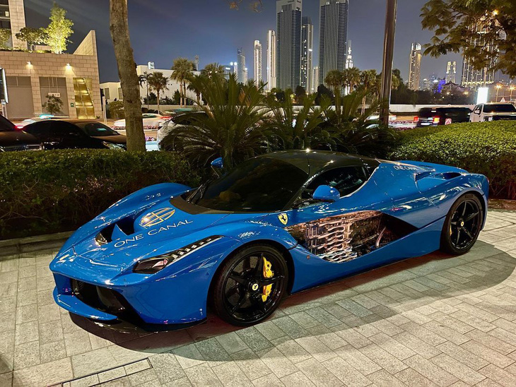 Chỉ có ở Dubai Siêu xe Ferrari 5 triệu USD được dùng để quảng cáo bán nhà   Tuổi Trẻ Online