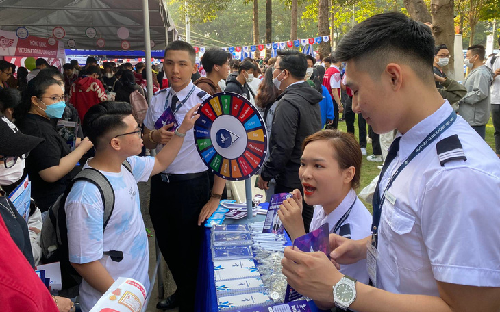 Có nên mạo hiểm chọn ngành học mới?