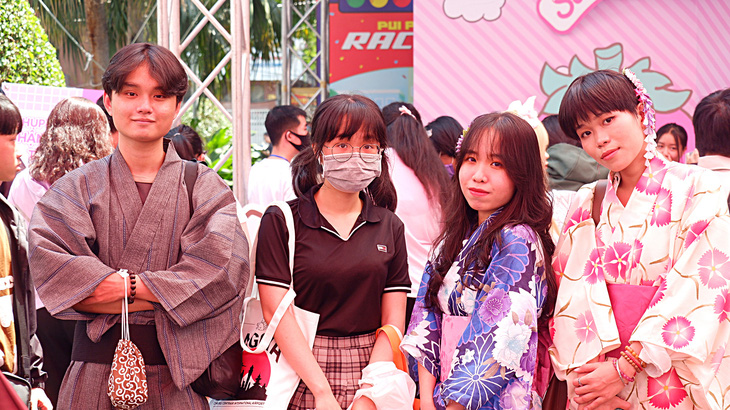 Bạn trẻ trong trang phục truyền thống Nhật Bản tham gia Lễ hội Việt - Nhật lần 8 - Ảnh: N.ĐÔNG