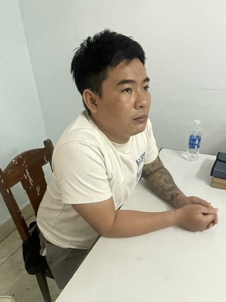 Đã bắt nghi phạm đột nhập cửa hàng FPT ở Đà Nẵng, trộm tài sản gần 1,2 tỉ - Ảnh 2.
